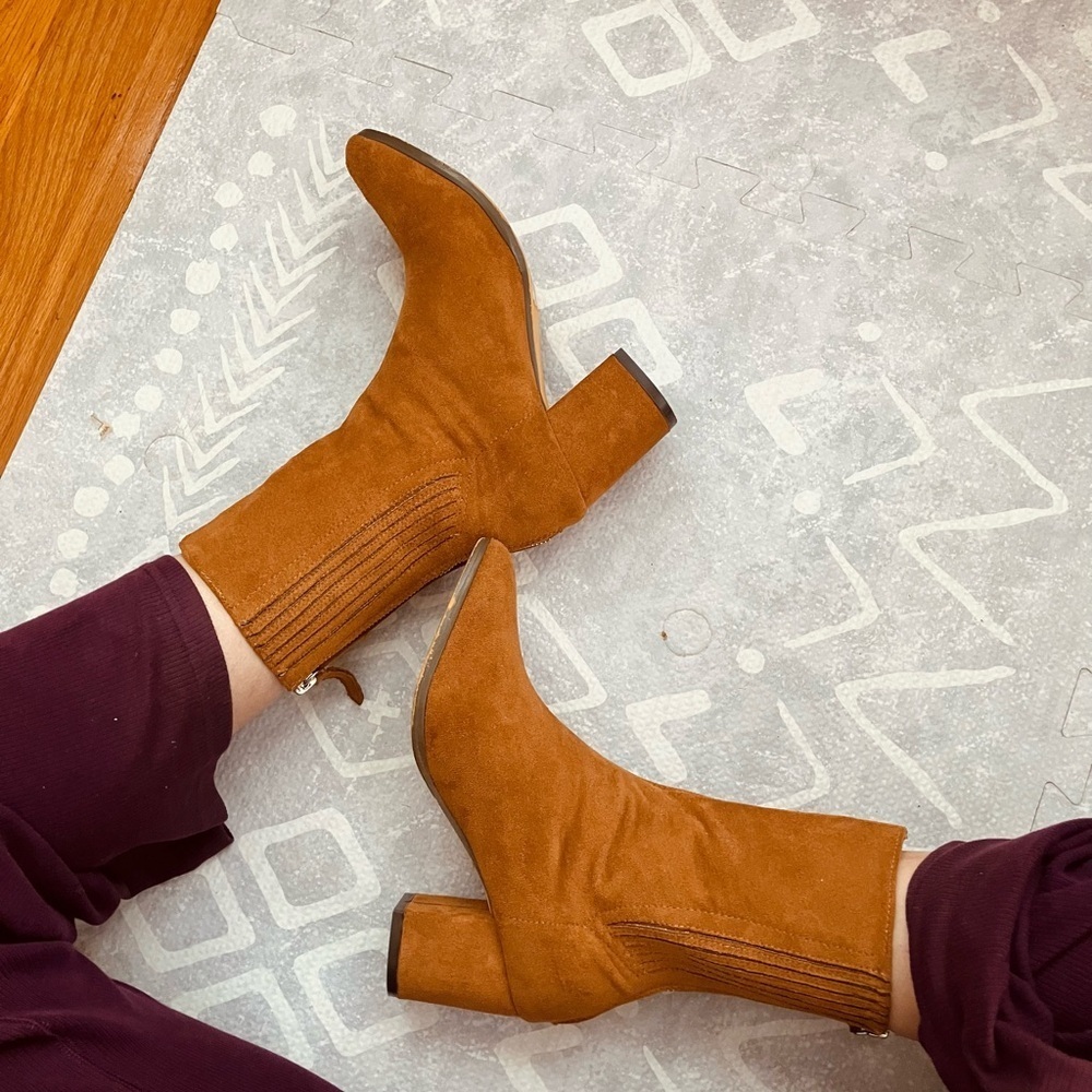CHASE + CHLOE SUEDE BOOTS